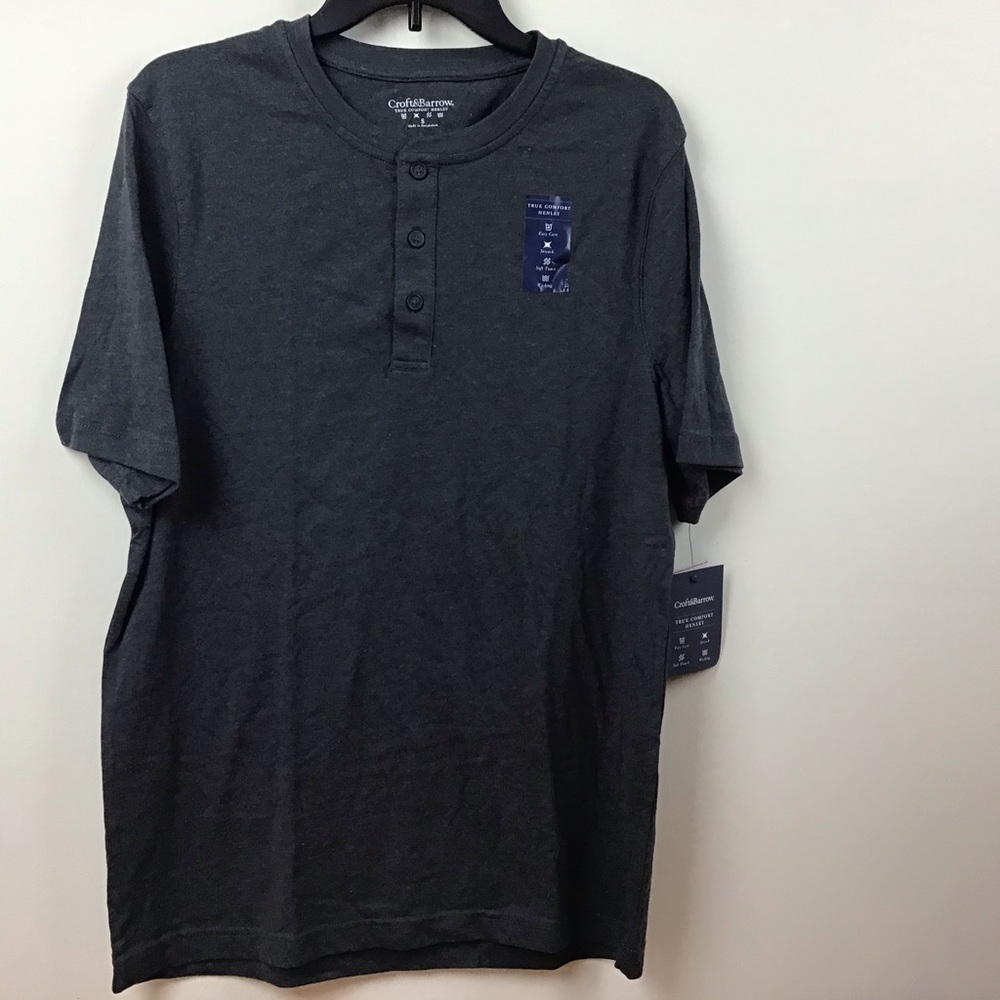 Henley, men’s short sleeve tee.